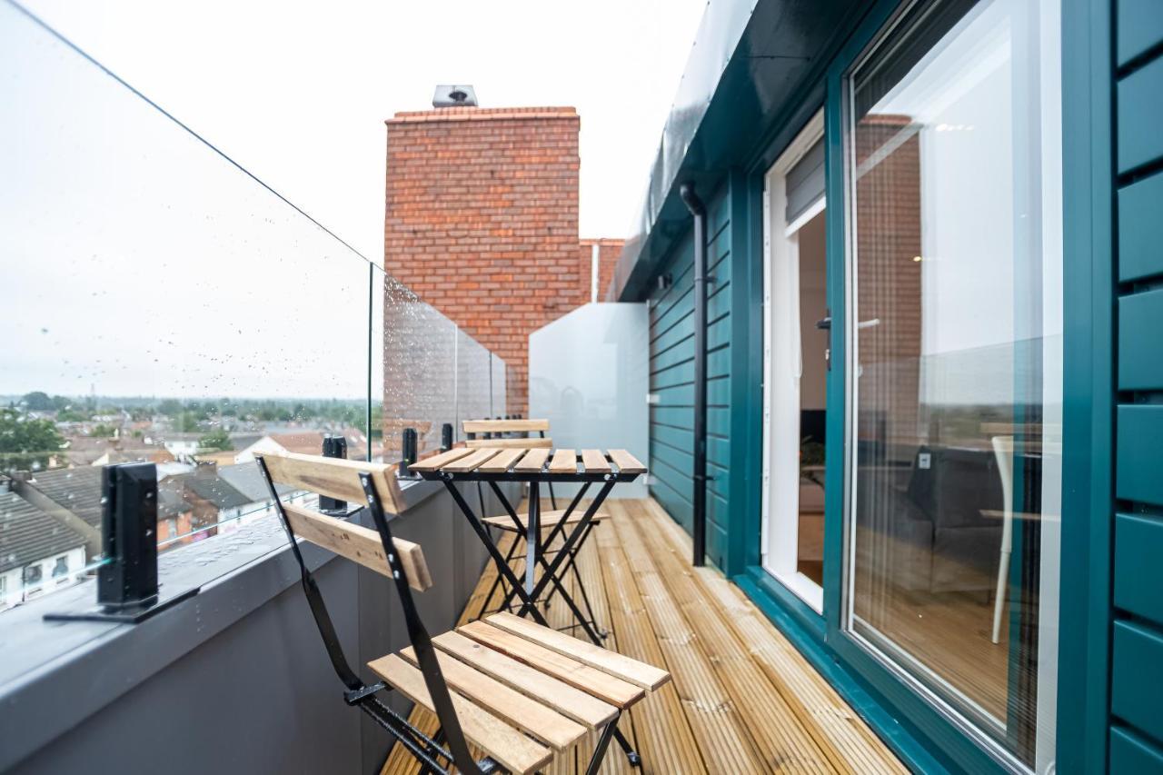 Deluxe Chic 1 2 Bed Apts Near Heathrow Legoland Windsor Slough Villa Exteriör bild