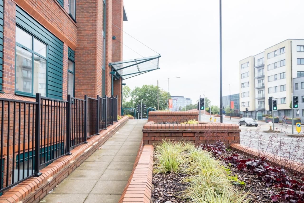 Deluxe Chic 1 2 Bed Apts Near Heathrow Legoland Windsor Slough Villa Exteriör bild
