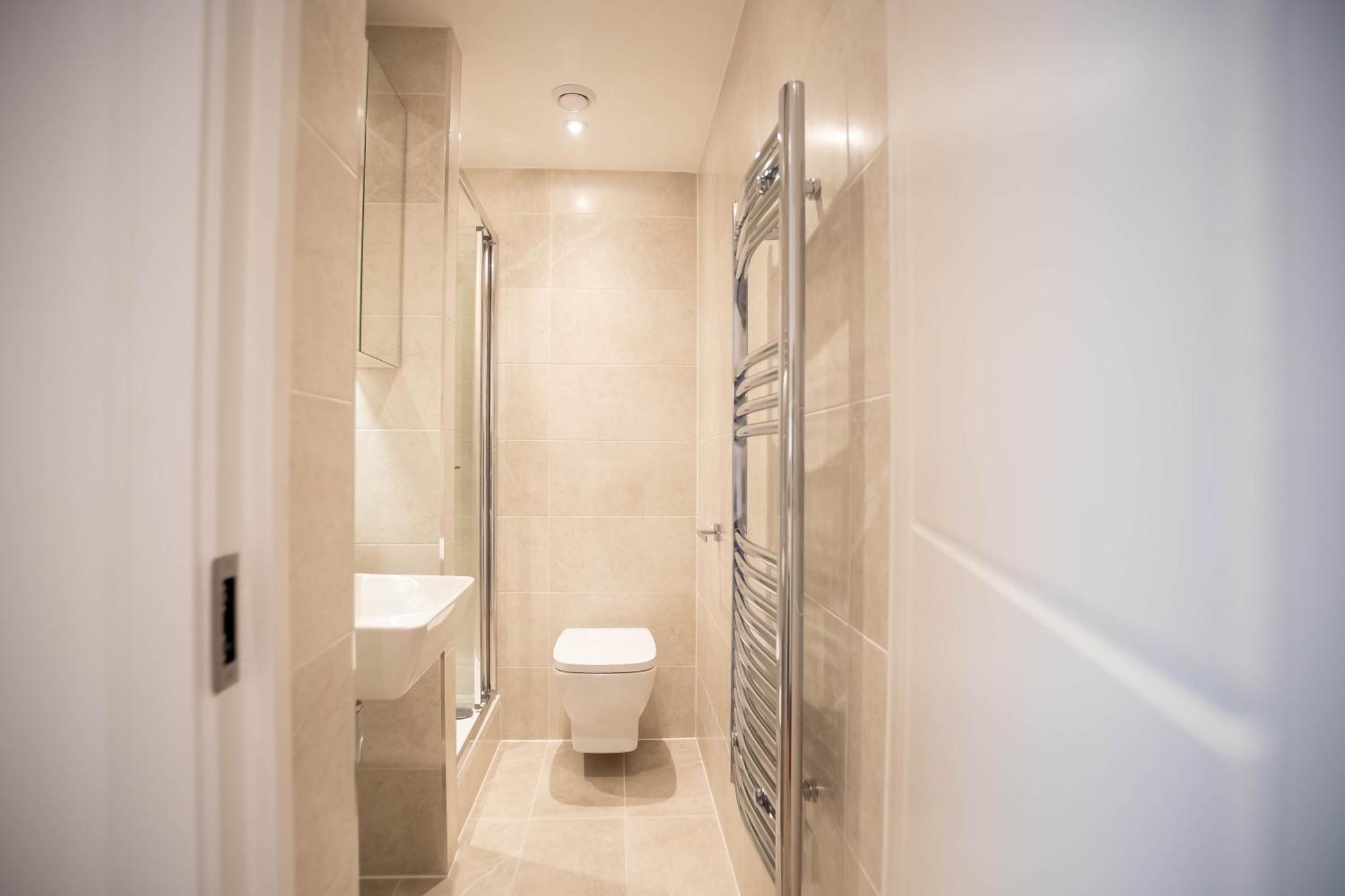 Deluxe Chic 1 2 Bed Apts Near Heathrow Legoland Windsor Slough Villa Exteriör bild