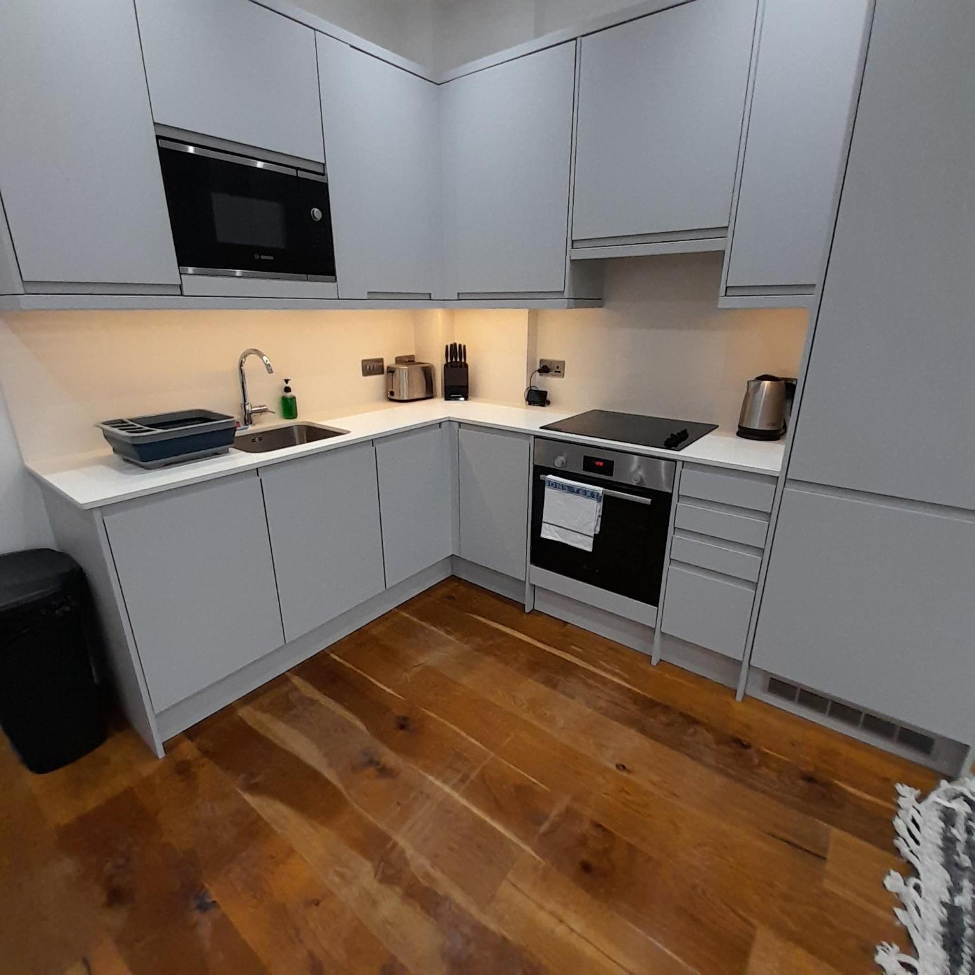 Deluxe Chic 1 2 Bed Apts Near Heathrow Legoland Windsor Slough Villa Exteriör bild
