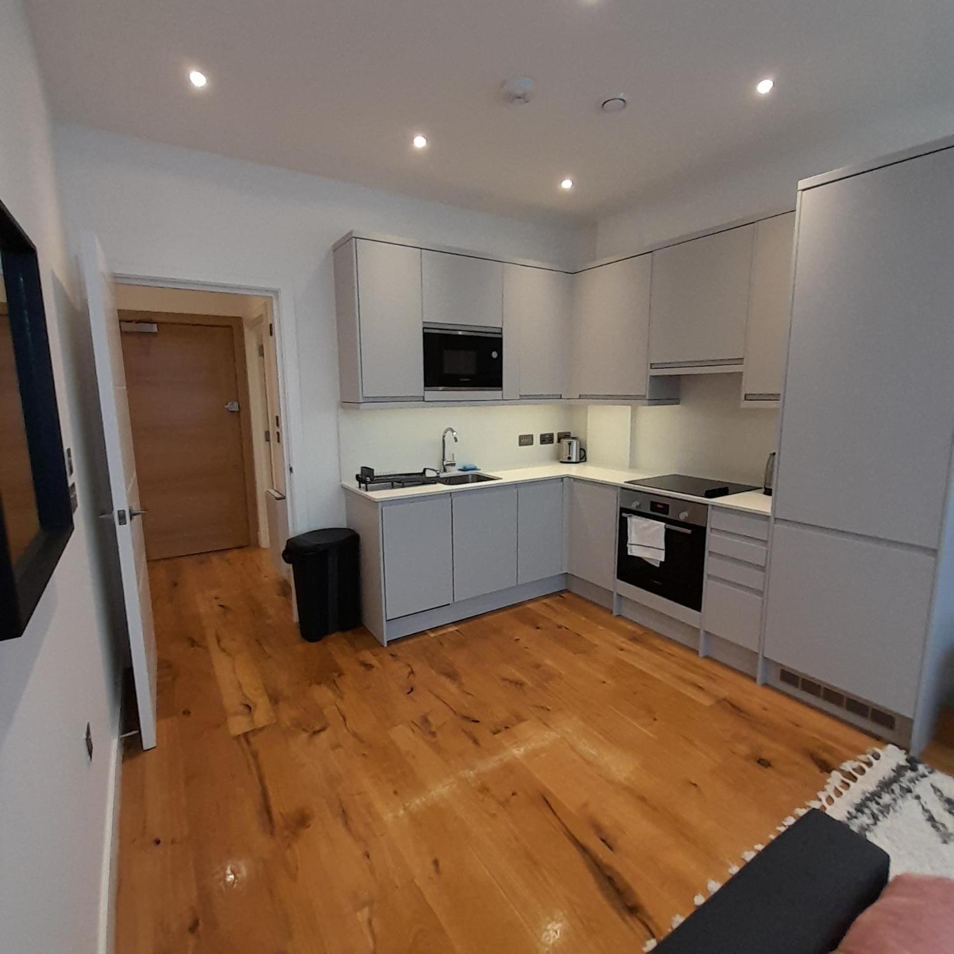Deluxe Chic 1 2 Bed Apts Near Heathrow Legoland Windsor Slough Villa Exteriör bild